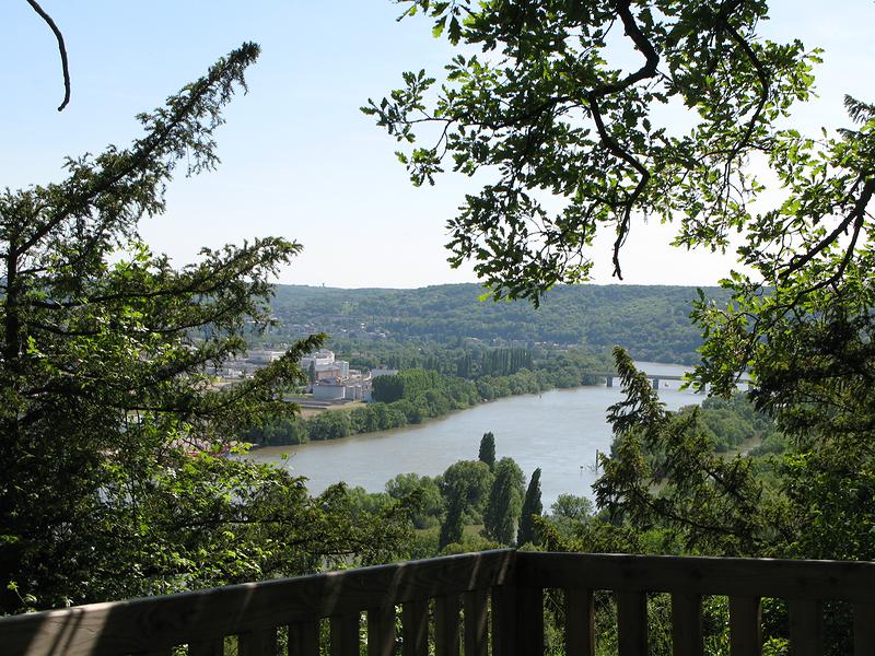 Le panorama de la Roche Fouet offre une superbe vue sur la Seine